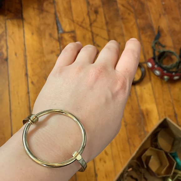 Goldtone Circle Motif Unusual Bracelet - Picture 3 of 6
